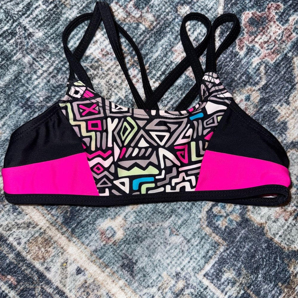 Big Chill Geometric Sports Bra - Pink, Black, and Multicolor